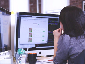 working-woman-person-technologyjpg
